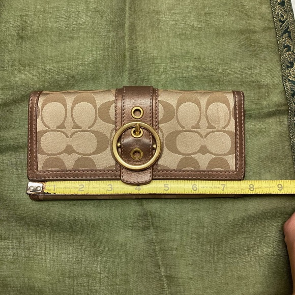 Coach Buckle Wallet - Picture 11 of 12